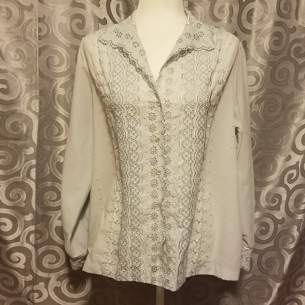 Vintage lee mar light blue embroidered detail blouse